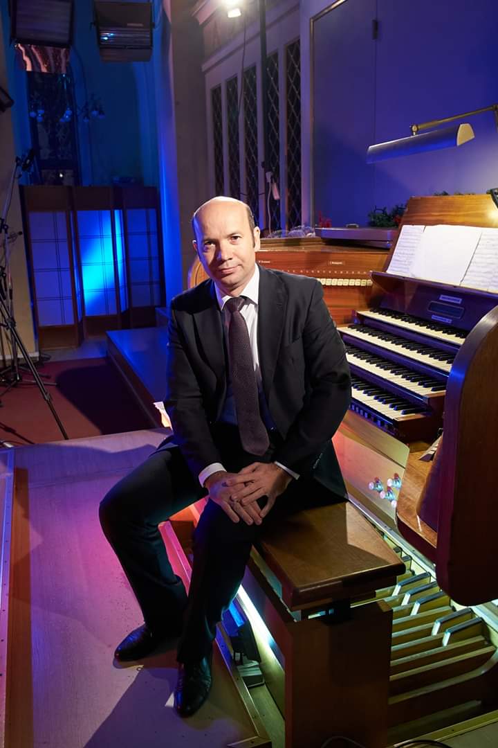 профессор Высшей консерватории Севильи Хесус Сампедро Маркес